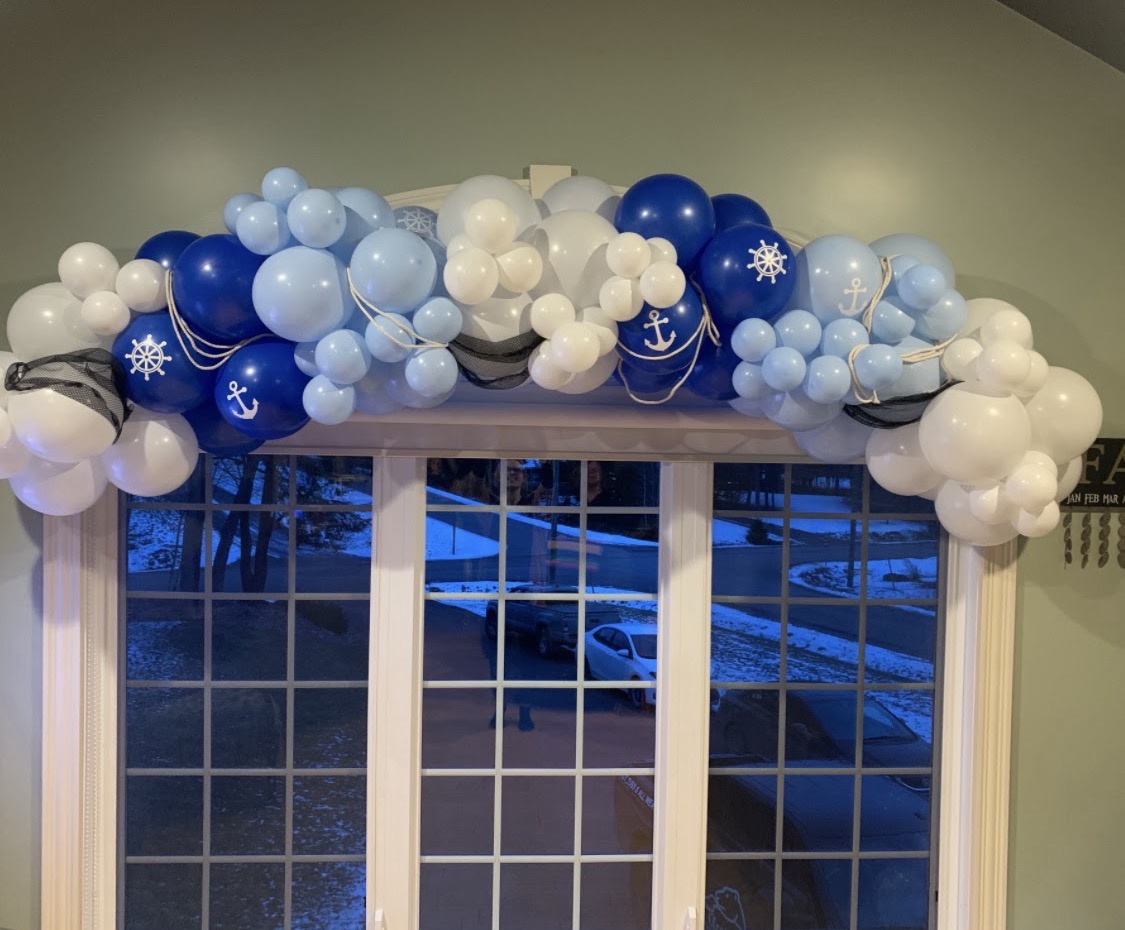 Graduation balloon backdrop